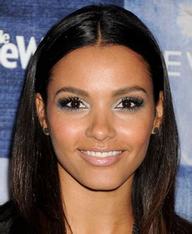 Jessica Lucas Body Measurements Including Height, Weight,。